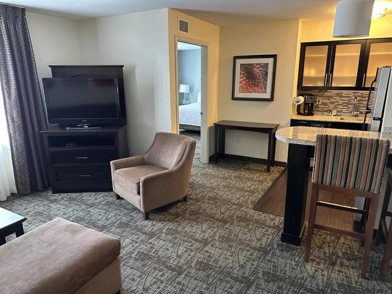 Staybridge Suites Minot, An Ihg Hotel Екстериор снимка